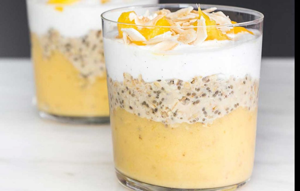 Overnight oats with mango and banana